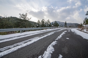 How Weather Impacts Asphalt: Seasonal Maintenance Tips